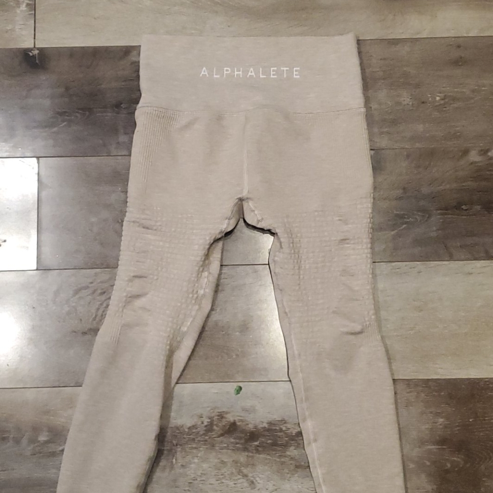Alphalete leggings nude